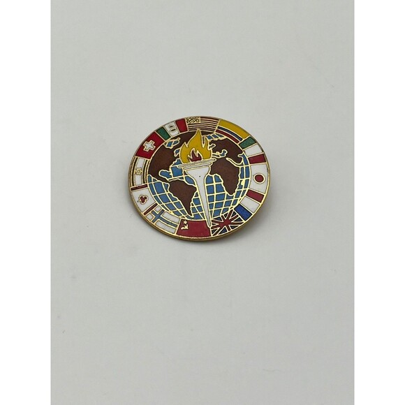 Vintage 1988 Olympic Torch & World Flags Round Pin Saftey Clasp Back Taiwan - Picture 5 of 5